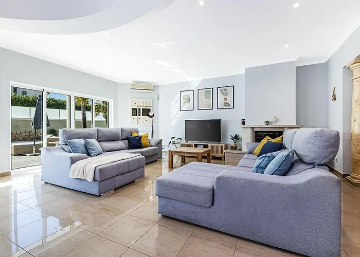 Villa Quiet Near The Beach, Opcional Heated Pool Albufeira