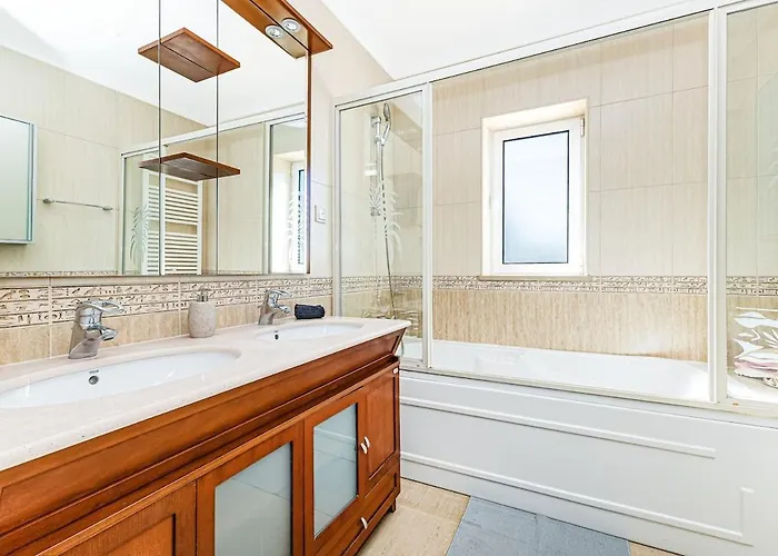 Villa Quiet Near The Beach, Opcional Heated Pool